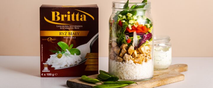 Lunchbox z sałatką z ryżem i kurczakiem Lunchbox z sałatką z ryżem i kurczakiem